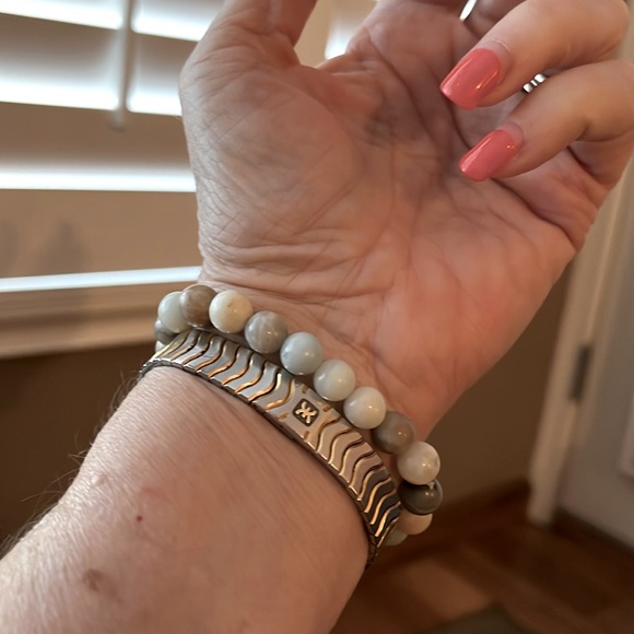 Amazonite Crystal Stretch Bracelet 8mm - Picture 5 of 10